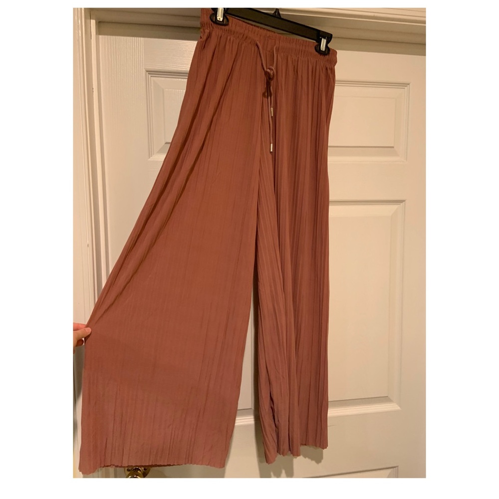 NWOT baggy rose pants